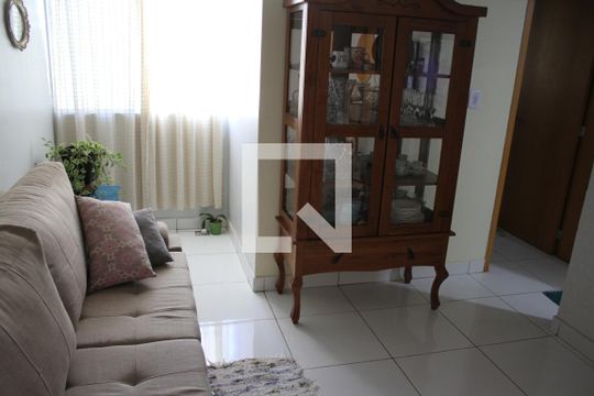 sala de apartamento para alugar com 2 quartos, 70m² em Setor Negrão de Lima, Goiânia