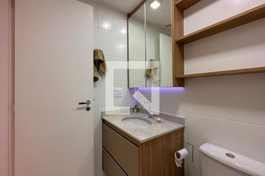 Banheiro de kitnet/studio para alugar com 0 quarto, 23m² em Brooklin Paulista, São Paulo