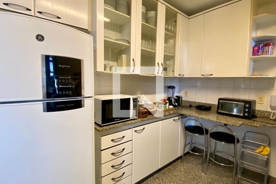 Cozinha de apartamento à venda com 4 quartos, 139m² em Gutierrez, Belo Horizonte