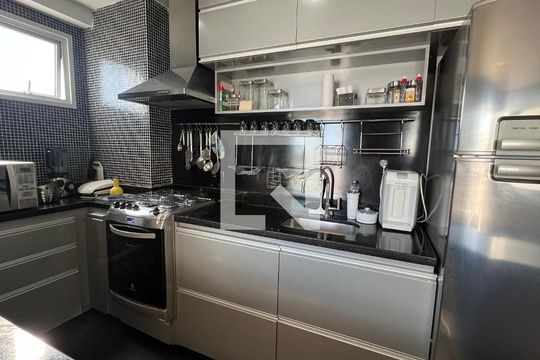 Cozinha de apartamento à venda com 2 quartos, 60m² em Pinheiros, São Paulo