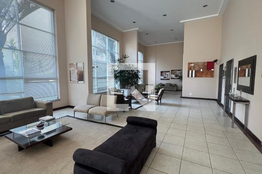 Hall de entrada de apartamento à venda com 2 quartos, 60m² em Pinheiros, São Paulo