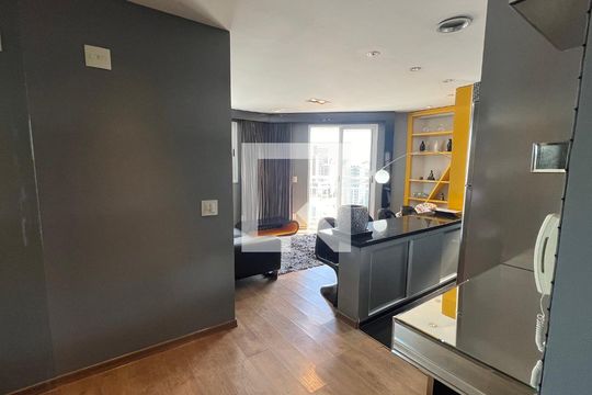 Sala  de apartamento à venda com 2 quartos, 60m² em Pinheiros, São Paulo