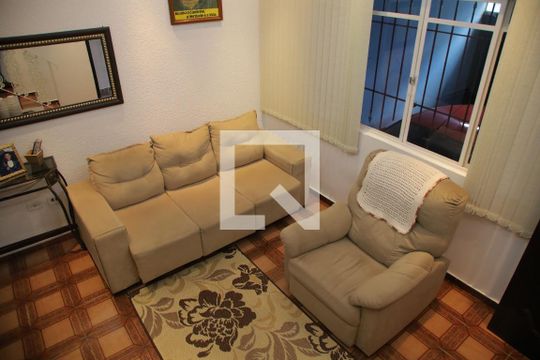 Sala de casa para alugar com 3 quartos, 380m² em Santo Antônio, Osasco