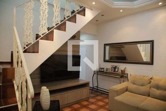 Sala de casa para alugar com 3 quartos, 380m² em Santo Antônio, Osasco