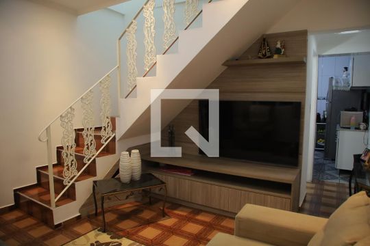 Sala de casa para alugar com 3 quartos, 380m² em Santo Antônio, Osasco