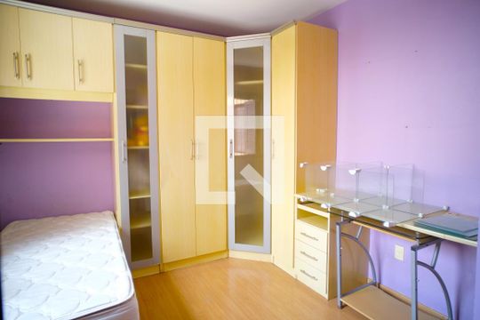 Quarto 1 de casa à venda com 3 quartos, 180m² em Vila Ipiranga, Porto Alegre