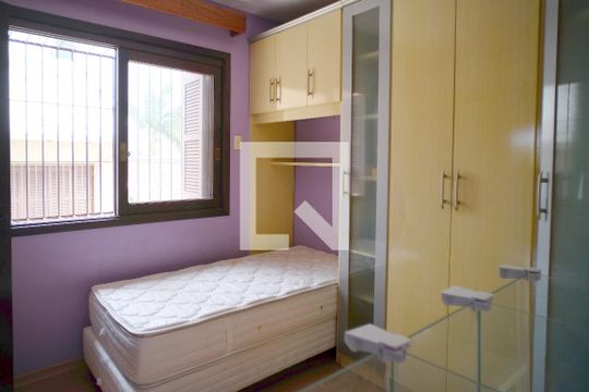 Quarto 1 de casa à venda com 3 quartos, 180m² em Vila Ipiranga, Porto Alegre
