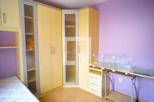 Quarto 1 de casa à venda com 3 quartos, 180m² em Vila Ipiranga, Porto Alegre