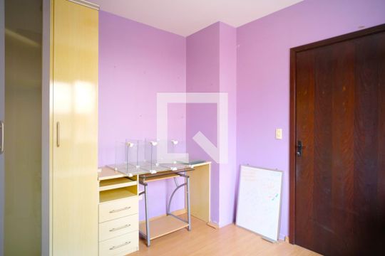 Quarto 1 de casa à venda com 3 quartos, 180m² em Vila Ipiranga, Porto Alegre