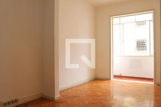 Studio  de kitnet/studio para alugar com 1 quarto, 30m² em Centro, Rio de Janeiro