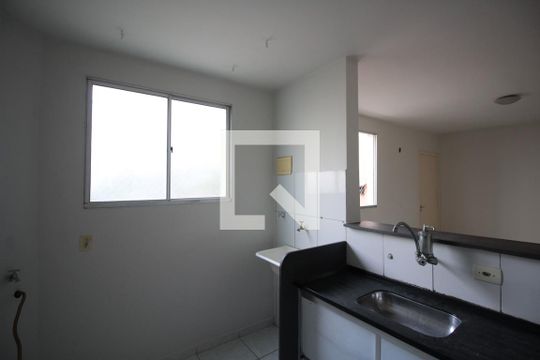 Cozinha e Área de Serviço de apartamento para alugar com 2 quartos, 45m² em São João Batista, Belo Horizonte
