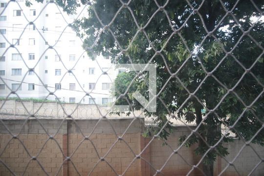Vista do Quarto 2 de apartamento para alugar com 2 quartos, 45m² em São João Batista, Belo Horizonte