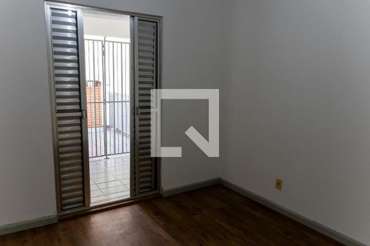 Quarto 1 de casa à venda com 2 quartos, 150m² em Vila Yolanda, Osasco