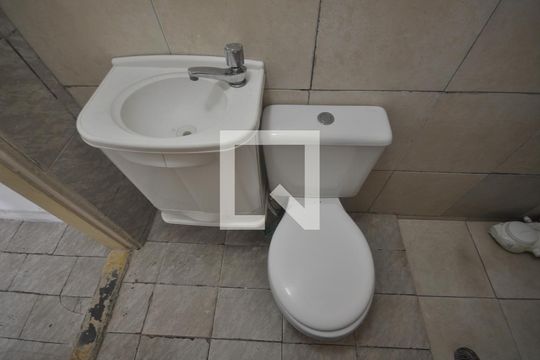 Banheiro de casa à venda com 1 quarto, 77m² em Vila Ede, São Paulo