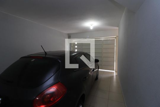 Garagem de casa de condomínio à venda com 3 quartos, 130m² em Vila Esperança, São Paulo