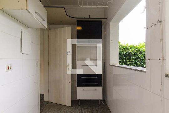 Área de Serviço de apartamento para alugar com 3 quartos, 150m² em Vila Madalena, São Paulo