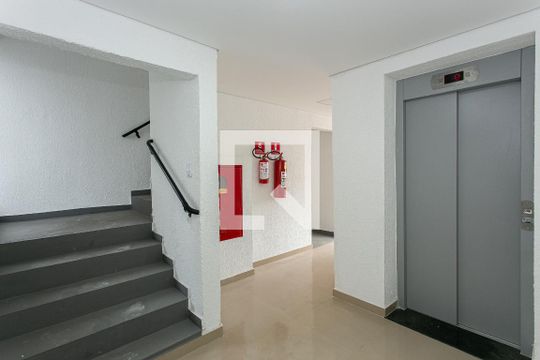 Área comum - Elevador de apartamento para alugar com 2 quartos, 40m² em Tatuapé, São Paulo