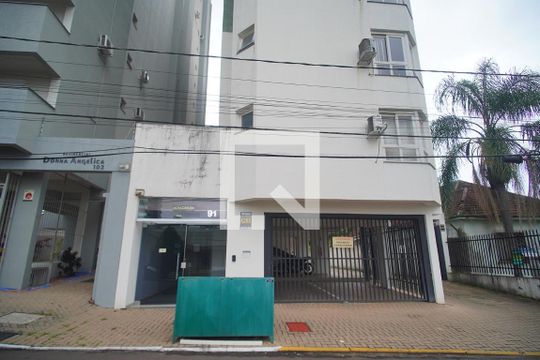 Fachada de kitnet/studio para alugar com 1 quarto, 27m² em Pátria Nova, Novo Hamburgo