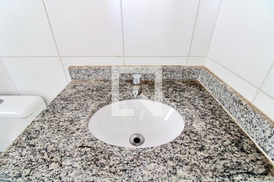 Quarto 1 (banheiro) de apartamento à venda com 3 quartos, 64m² em Vila Praia, São Paulo