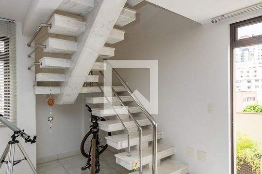 Escada de apartamento à venda com 4 quartos, 340m² em Gutierrez, Belo Horizonte