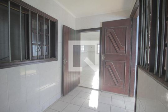 Lavanderia de casa à venda com 4 quartos, 300m² em Centro, Canoas