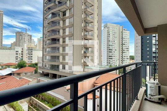 Varanda de kitnet/studio à venda com 1 quarto, 30m² em Sumaré, São Paulo