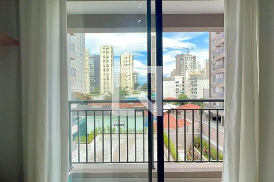 Varanda de kitnet/studio à venda com 1 quarto, 30m² em Sumaré, São Paulo