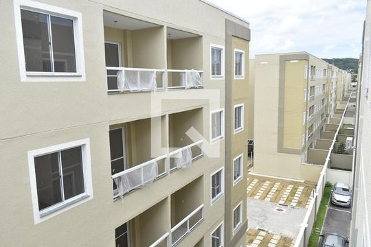 Vista do Quarto 2 de apartamento para alugar com 2 quartos, 54m² em Inhoaíba, Rio de Janeiro