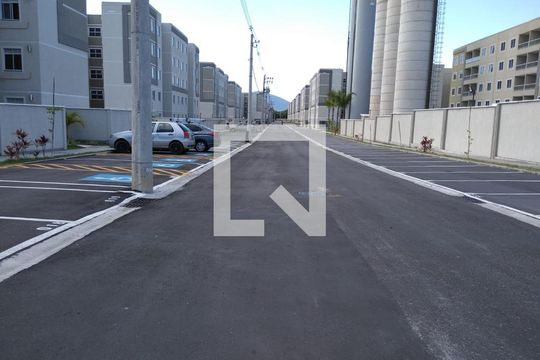 Garagem de apartamento para alugar com 2 quartos, 54m² em Inhoaíba, Rio de Janeiro