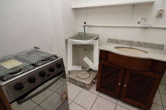 Cozinha e Área de Serviço de apartamento para alugar com 1 quarto, 38m² em Menino Deus, Porto Alegre