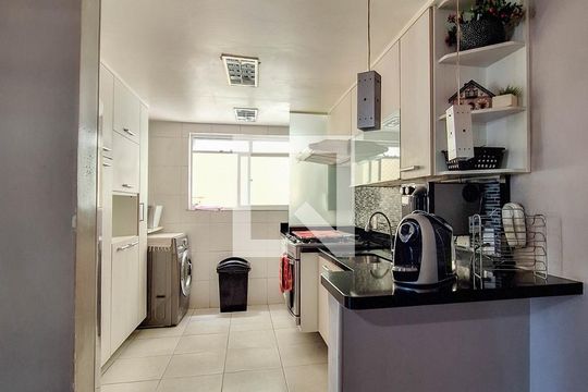 Cozinha de apartamento à venda com 3 quartos, 80m² em Centro, Niterói