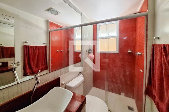Banheiro da Suíte de apartamento à venda com 3 quartos, 80m² em Centro, Niterói