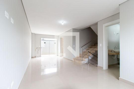 Casa de Condomínio para alugar com 3 quartos, 170m² em Fazendinha, Curitiba