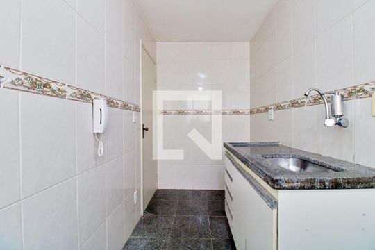 Cozinha de apartamento à venda com 2 quartos, 50m² em Paraisópolis, São Paulo