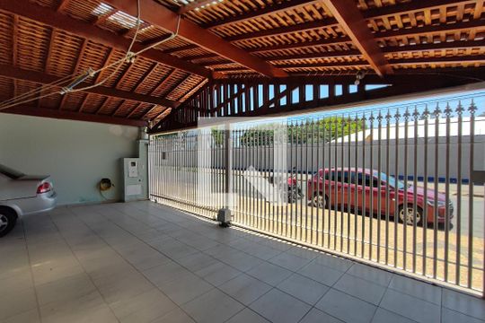 Garagem - Quintal de casa à venda com 3 quartos, 350m² em Jardim Campos Elíseos, Campinas