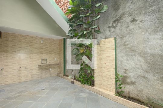 Quintal de casa para alugar com 3 quartos, 50m² em Madureira, Rio de Janeiro