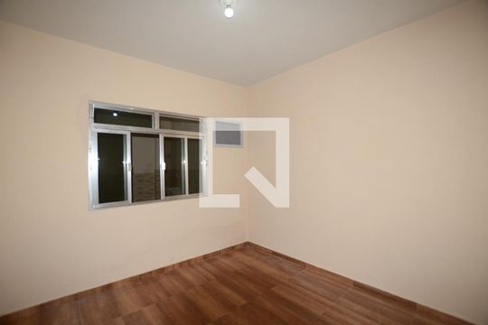  Quarto 3 de casa para alugar com 3 quartos, 50m² em Madureira, Rio de Janeiro
