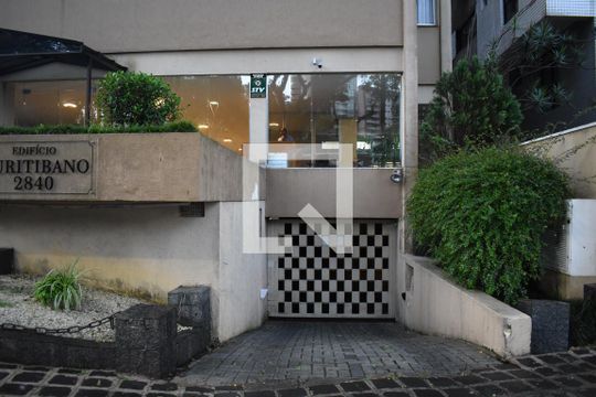 Fachada do prédio de apartamento à venda com 4 quartos, 98m² em Água Verde, Curitiba