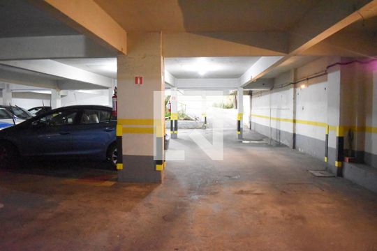 Garagem de apartamento à venda com 4 quartos, 98m² em Água Verde, Curitiba
