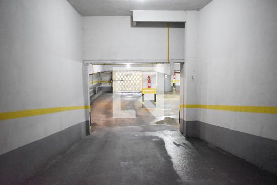 Garagem de apartamento à venda com 4 quartos, 98m² em Água Verde, Curitiba