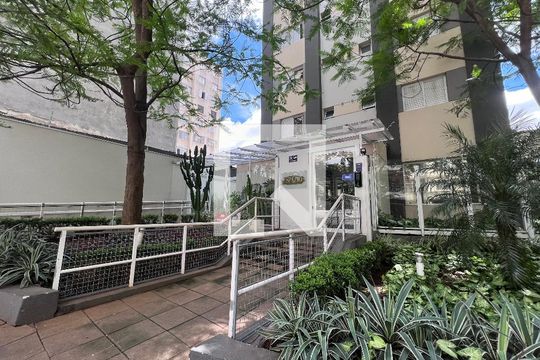 Fachada de apartamento para alugar com 2 quartos, 51m² em Bela Vista, São Paulo