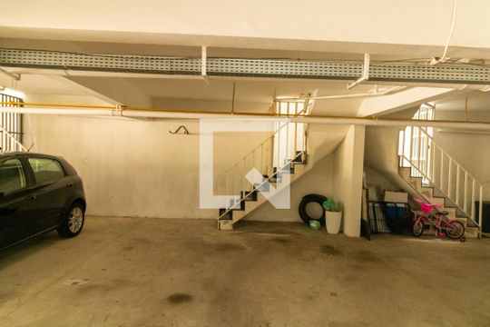 Garagem de casa de condomínio para alugar com 2 quartos, 79m² em Vila Ré, São Paulo