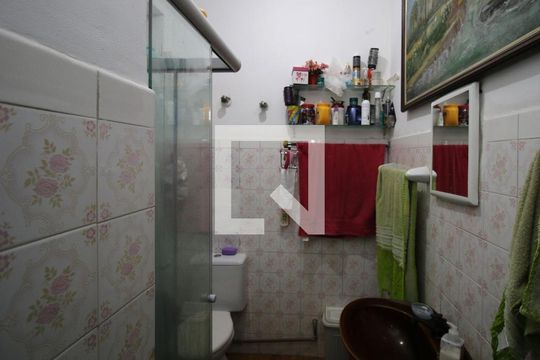 Banheiro de apartamento à venda com 2 quartos, 60m² em Bonsucesso, Rio de Janeiro