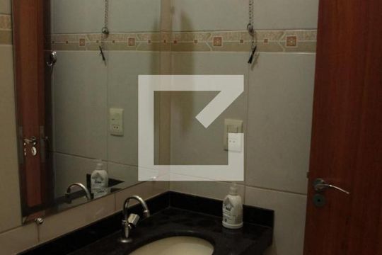 banheiro de casa para alugar com 2 quartos, 120m² em Copacabana, Belo Horizonte