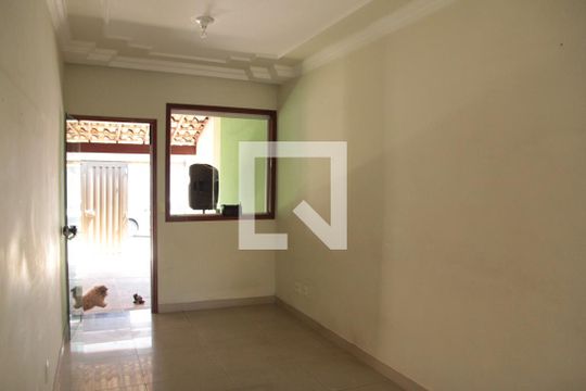 sala de casa para alugar com 2 quartos, 120m² em Copacabana, Belo Horizonte