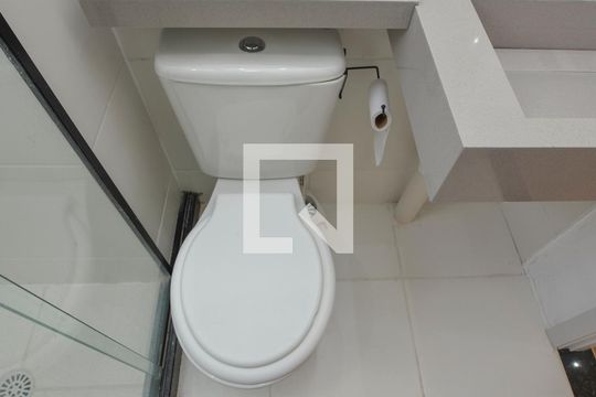 Banheiro social de apartamento à venda com 2 quartos, 43m² em Recreio dos Bandeirantes, Rio de Janeiro