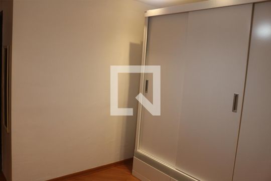 Suíte de apartamento para alugar com 2 quartos, 61m² em Santo Antônio, São Caetano do Sul