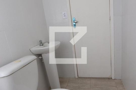 Banheiro de apartamento para alugar com 2 quartos, 62m² em Jardim Jurema, São Paulo