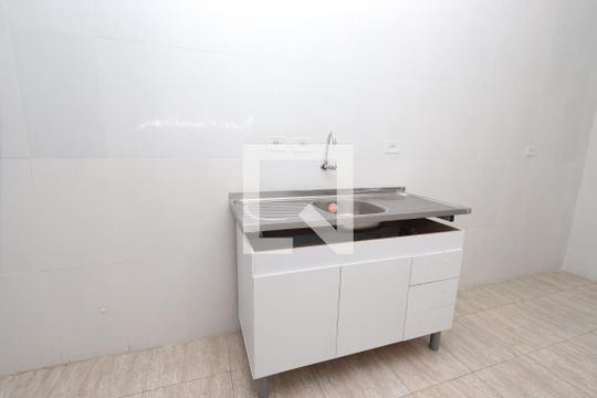 Cozinha de apartamento para alugar com 2 quartos, 62m² em Jardim Jurema, São Paulo