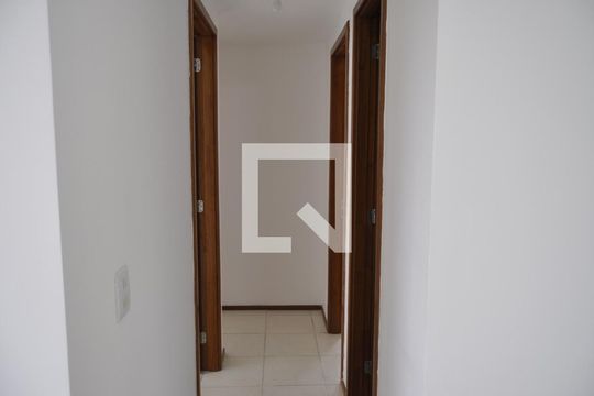 Corredor de apartamento à venda com 3 quartos, 68m² em Engenho de Dentro, Rio de Janeiro
